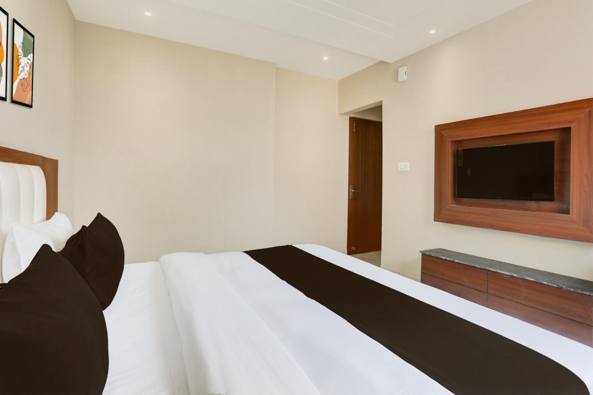 Super Townhouse Taj Nagri Phase 2 Formerly Grand Rivera Tājganj Esterno foto